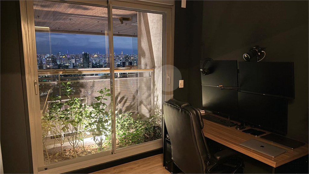 Apartamento à venda ou para alugar com 3 quartos, sendo 1 suíte, em Jardim das Acácias, São Paulo, SP