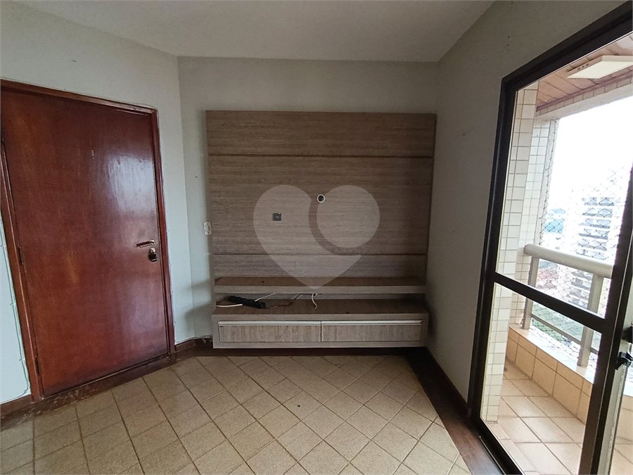 Apartamento à venda com 3 quartos, sendo 1 suíte, no Centro, Ribeirão Preto, SP