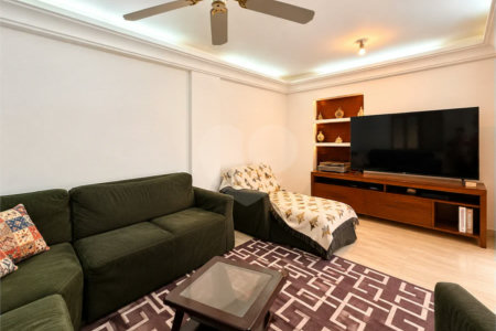 Sobrado com cinco quartos sendo 3 suites 4 vagas| R$ 3.300.000 no Alto da Boa Vista - São Paulo