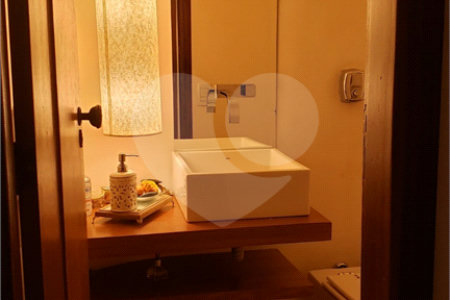 Casa de Vila à venda com 3 quartos, sendo 2 suítes, em Jardim Emília, Sorocaba, SP