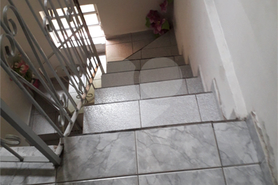 Casa à venda com 3 quartos, sendo 1 suíte, no condomínio Luís de Oliveira Bulhões, São Paulo - SP