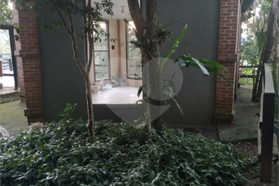 Casa à venda com 3 suítes no condomínio Alpes da Cantareira, Mairiporã - SP