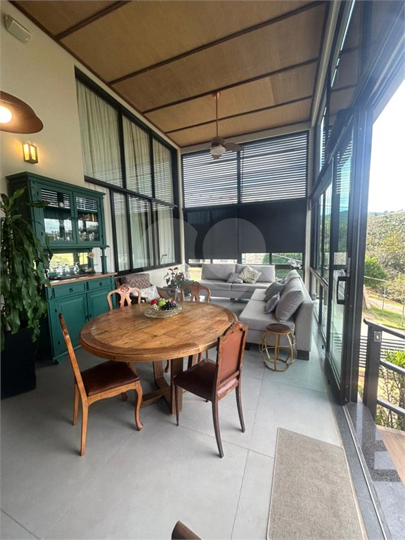 Casa à venda com 3 suítes no condomínio Campo de Toscana, Vinhedo - SP