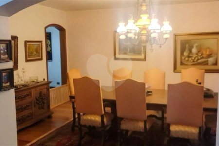 Casa à venda com 4 quartos, sendo 2 suítes,  no condomínio Comendador Elias Jafet, São Paulo - SP
