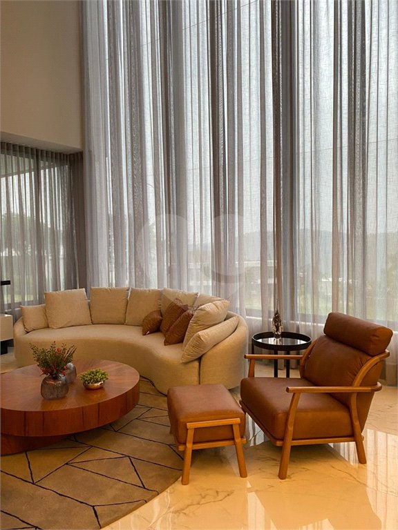 Casa à venda com 4 suítes no condomínio Genessis 2, Santana de Parnaíba - SP