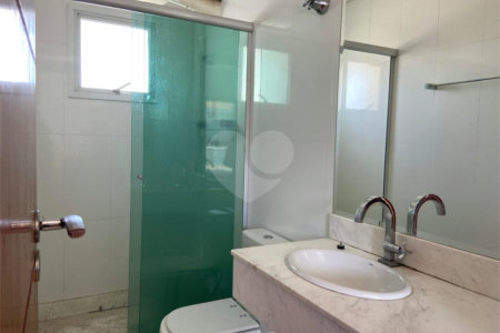 Casa para alugar com 3 quartos, sendo 2 suítes, em Vila Carrão, São Paulo, SP