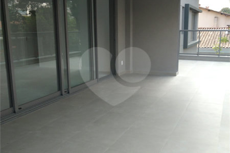 Apartamento à venda com 4 suítes em Campo Belo, São Paulo, SP