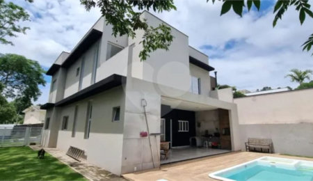 Casa à venda com 3 suítes no condomínio Villa D' Oro, Vinhedo - SP