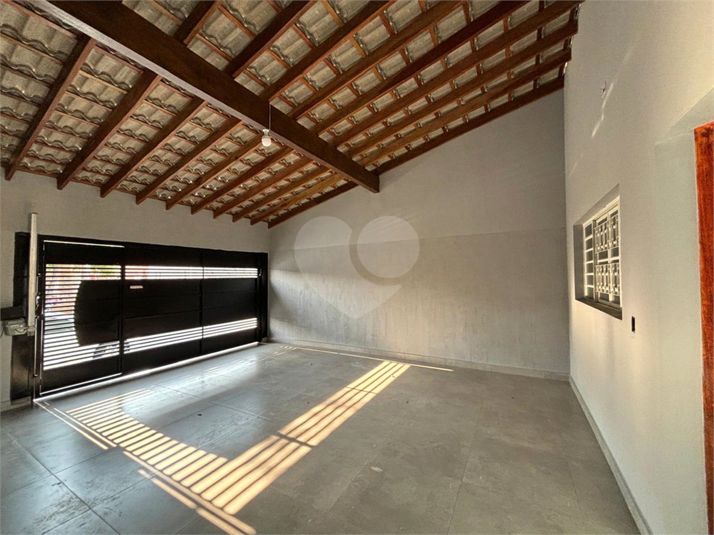 Casa à venda com 2 quartos, sendo 1 suíte, em Jardim Nair Maria, Salto, SP