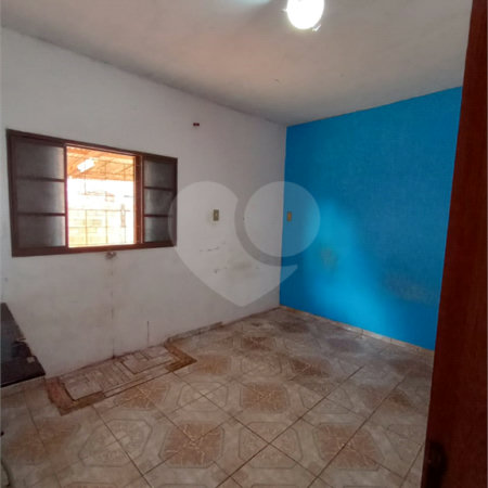 Casa à venda com 2 quartos em Vila Mazzei, Itapetininga, SP