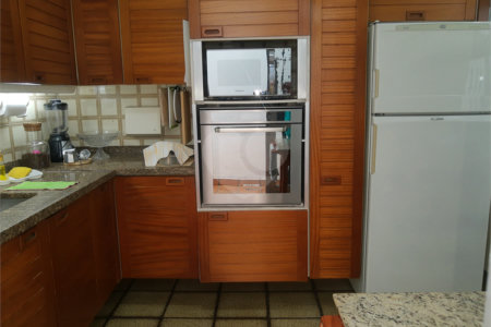 Casa de Vila à venda com 3 quartos, sendo 1 suíte,  em Indianópolis, São Paulo, SP