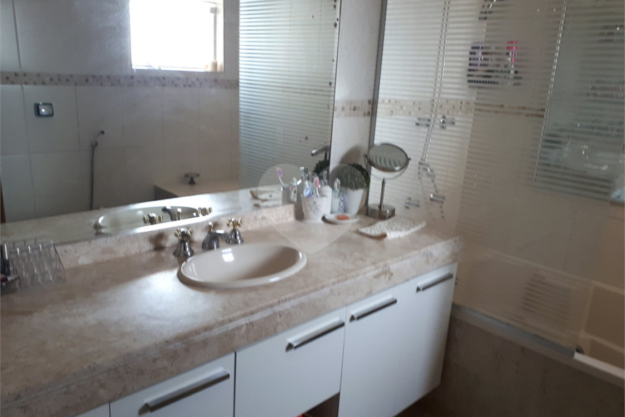 Sobrado à venda com 4 quartos, sendo 1 suíte, em Água Fria, São Paulo, SP