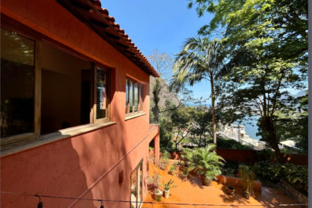 Casa à venda com 4 quartos, sendo 1 suíte, em Lagoa, Rio de Janeiro, RJ