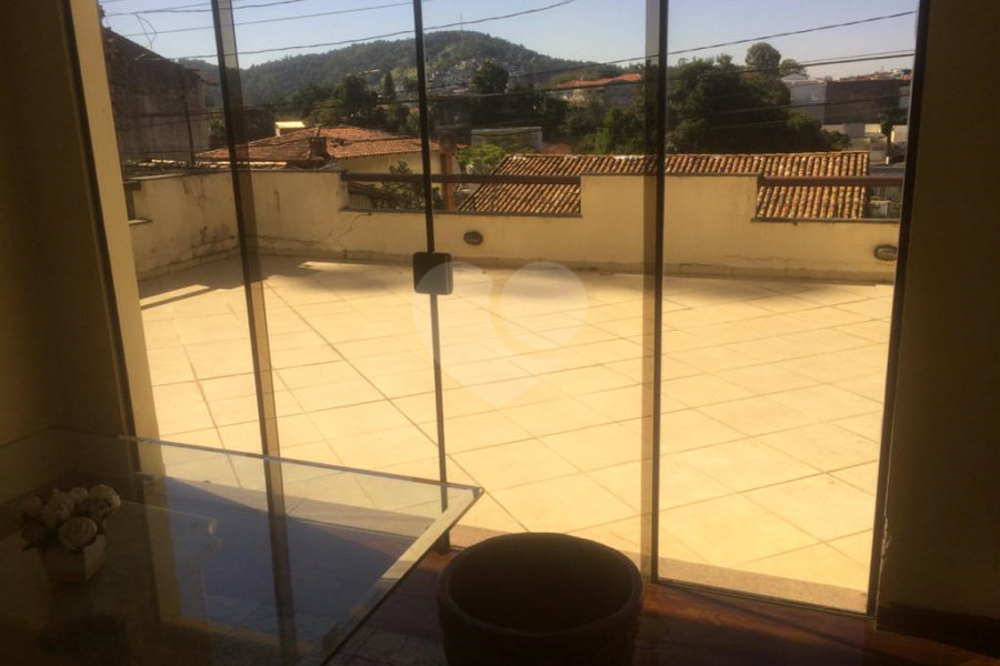 Sobrado à venda com 4 quartos, sendo 3 suítes, em Tremembé, São Paulo, SP