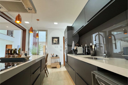 Casa à venda com 5 suítes no condomínio Fazenda Imperial, Sorocaba - SP