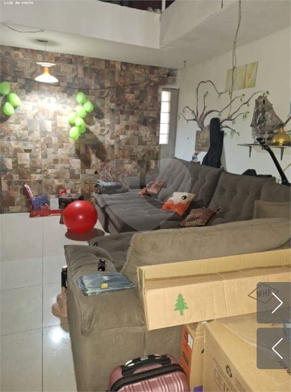 Casa à venda com 5 quartos, sendo 2 suítes, em Parque Maria Helena, Suzano, SP
