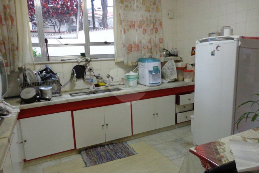 Casa à venda com 4 quartos, sendo 2 suítes,  em Butantã, São Paulo, SP