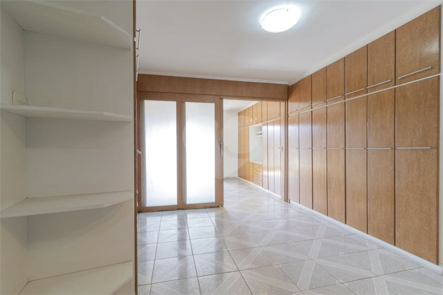 Sobrado à venda com 3 quartos, sendo 1 suíte, em Tremembé, São Paulo, SP