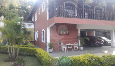 Casa Térrea à venda com 3 quartos, sendo 1 suíte,  em Serra da Cantareira, Mairiporã, SP