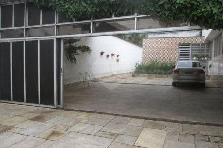 Casa à venda com 4 quartos, sendo 2 suítes, em Jardim Guedala, São Paulo, SP