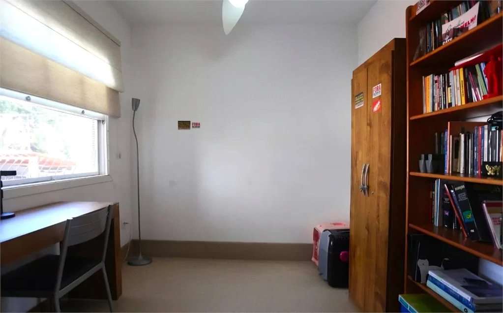 Casa à venda com 3 quartos, sendo 1 suíte, no condomínio Residencial Villagio, São Paulo - SP