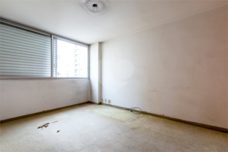 Apartamento à venda com 3 quartos, sendo 1 suíte, em Santa Cecília, São Paulo, SP