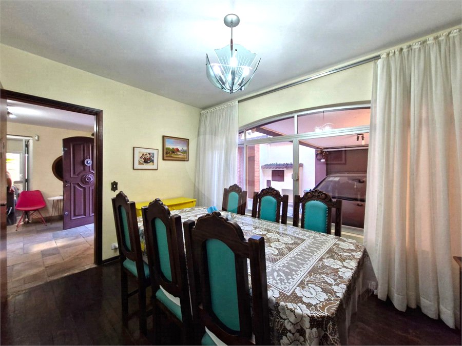 Casa à venda com 4 quartos, sendo 1 suíte, em Alto da Boa Vista, São Paulo, SP