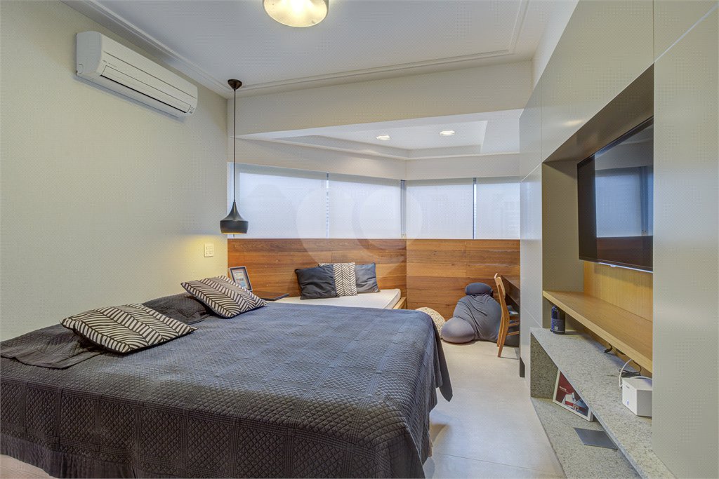 Cobertura à venda com 4 quartos, sendo 3 suítes, em Chácara Santo Antônio, São Paulo, SP