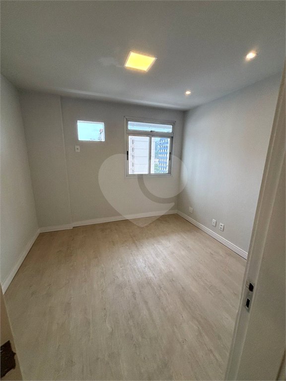 Apartamento à venda com 3 quartos, sendo 2 suítes, em Rio Comprido, Rio de Janeiro, RJ