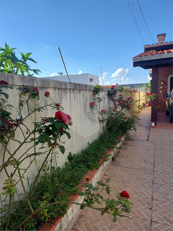 Casa Térrea à venda com 4 quartos, sendo 2 suítes,  em Vila Esperia ou Giglio, Atibaia, SP