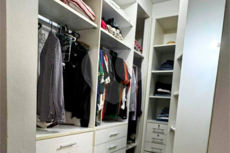 Casa à venda com 2 quartos, sendo 1 suíte, no condomínio Portal Vale do Sol, Porto Feliz - SP