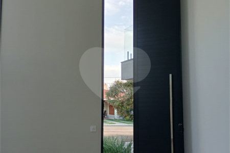 Casa à venda com 3 suítes no condomínio Terras do Caribe, Valinhos - SP