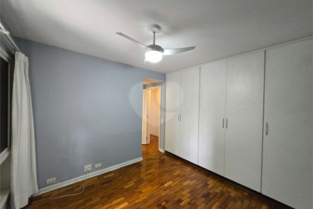 Apartamento à venda com 3 quartos, sendo 1 suíte, em Indianópolis, São Paulo, SP