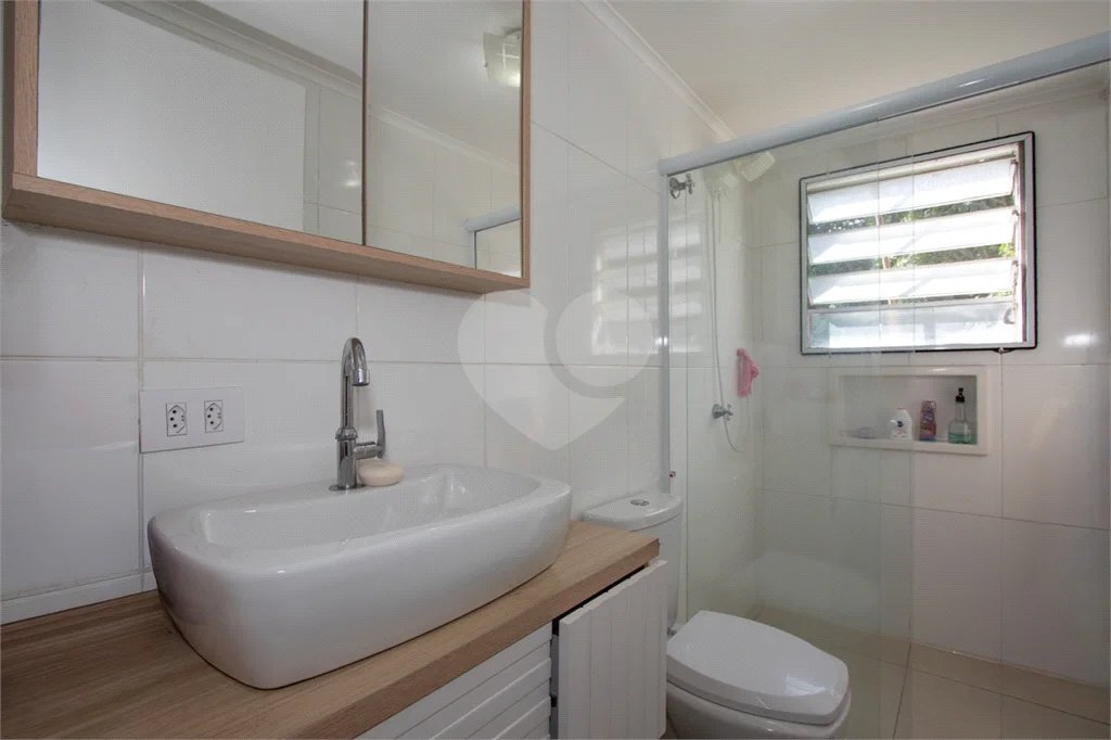 Sobrado à Venda com 2 suites no Tremembé.