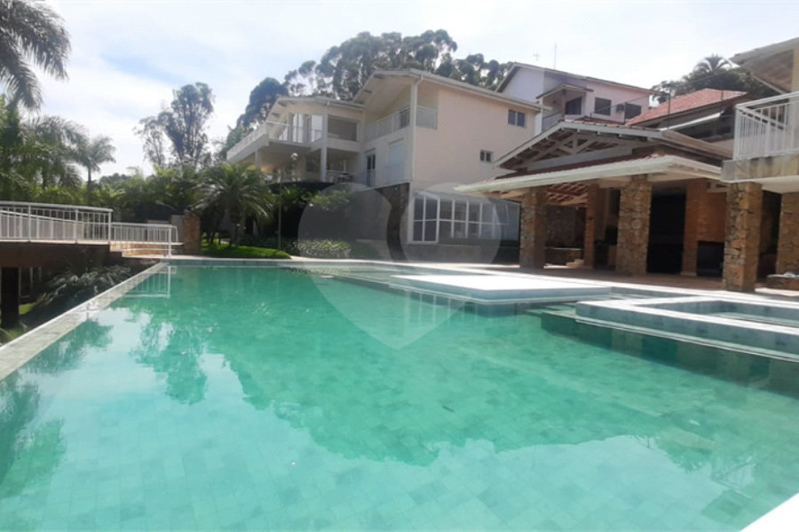 Casa à venda com 6 suítes no condomínio Sausalito, Mairiporã - SP