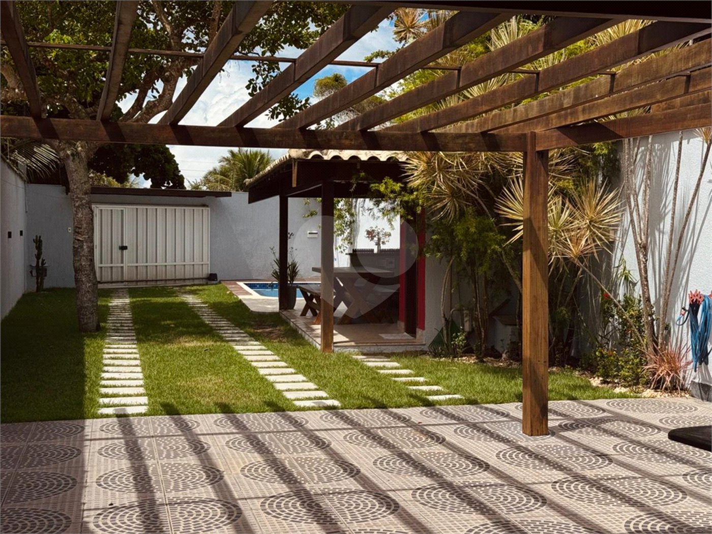 Apartamento para alugar com 1 suíte em Taperapuan, Porto Seguro, BA