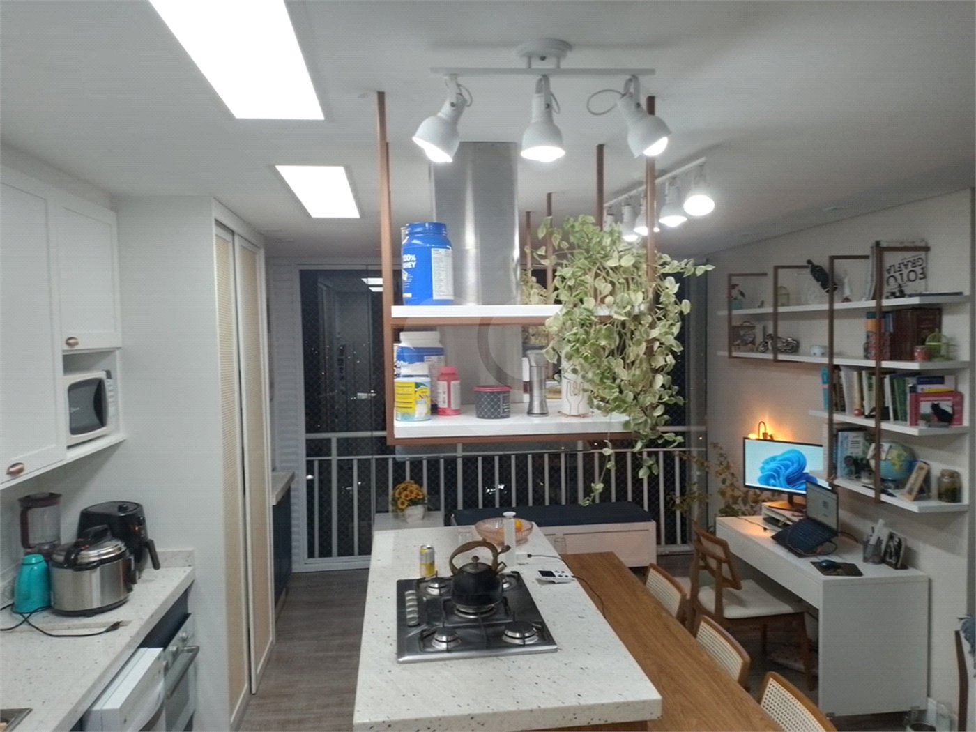 Apartamento à venda com 2 quartos, sendo 1 suíte,  em Mogi Moderno, Mogi das Cruzes, SP