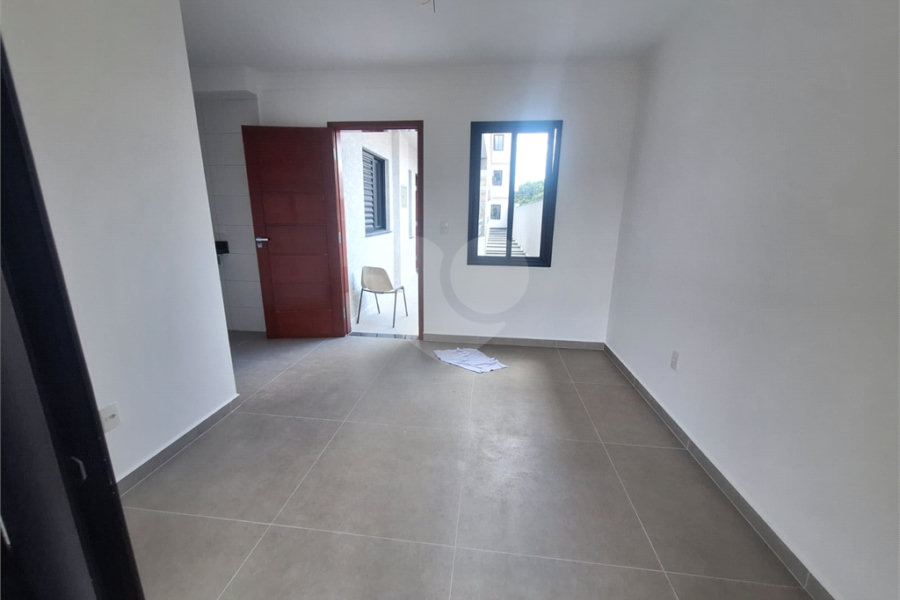 Casa à venda com 2 quartos no condomínio Ângelo Calandrino, São Paulo - SP