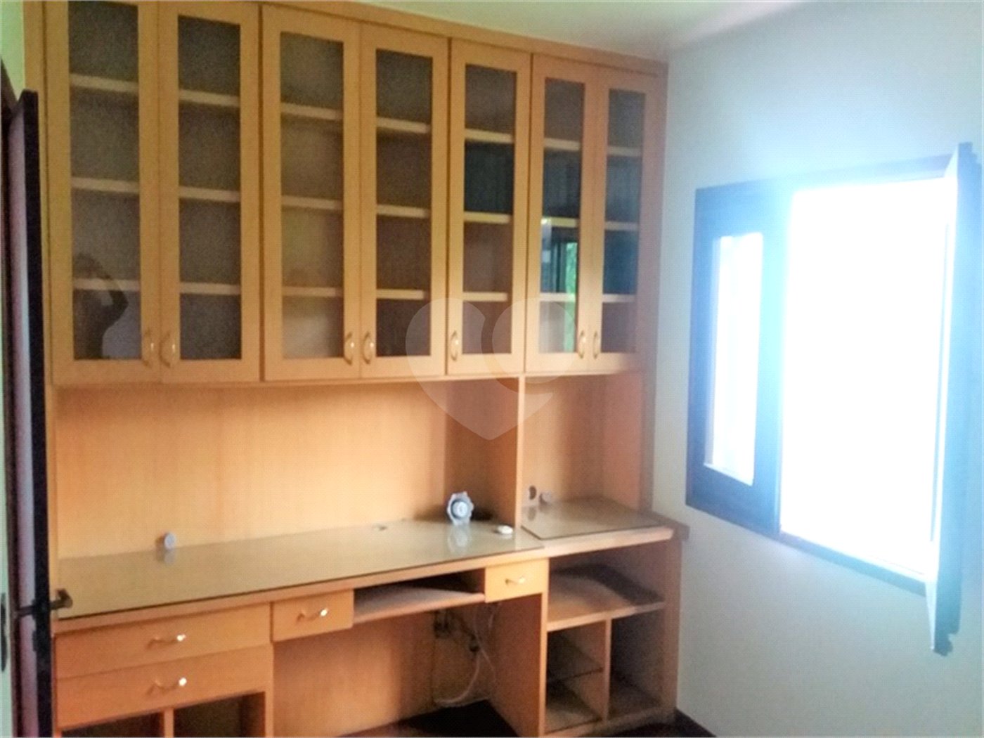 Sobrado à venda com 4 quartos, sendo 3 suítes, em Interlagos, São Paulo, SP