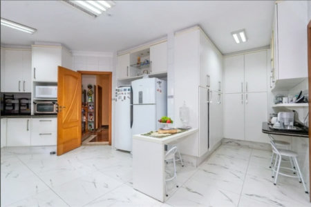 Casa à venda ou para alugar com 5 suítes no condomínio Residencial Morumbi, São Paulo - SP