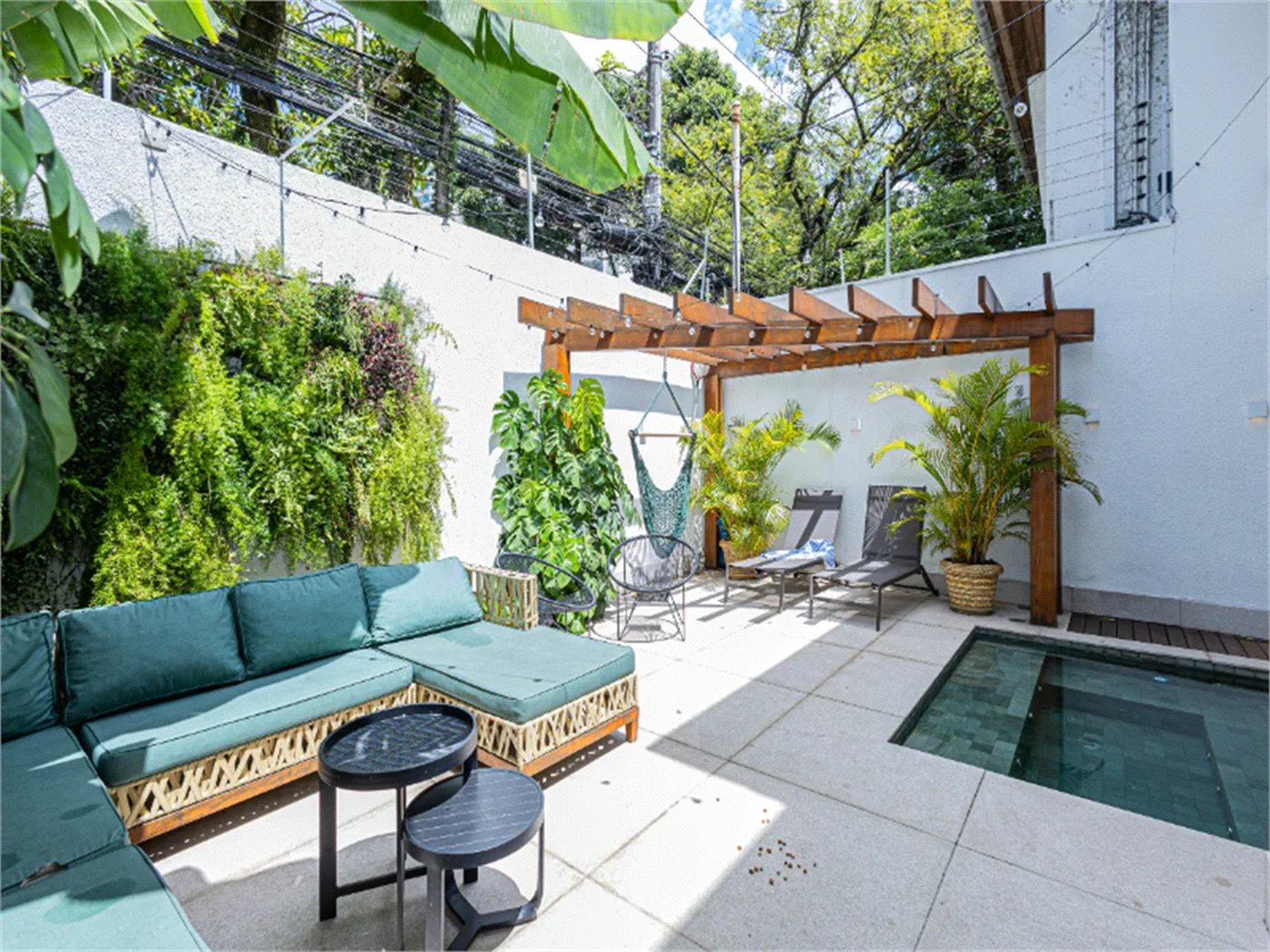 Casa à venda com 4 suítes no condomínio Bauhaus Village, São Paulo - SP