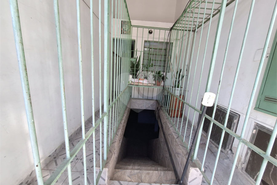 Sobrado à venda com 8 quartos em Penha, São Paulo, SP