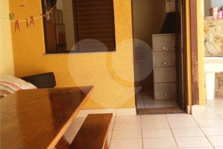 Sobrado à venda com 4 suítes em Vila Carrão, São Paulo, SP