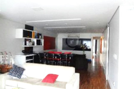 Casa à venda com 4 suítes em Jardim da Saúde, São Paulo, SP