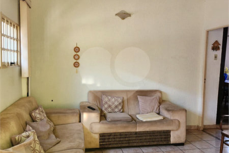 Casa à venda com 5 quartos em Jardim Ártico, Araraquara, SP