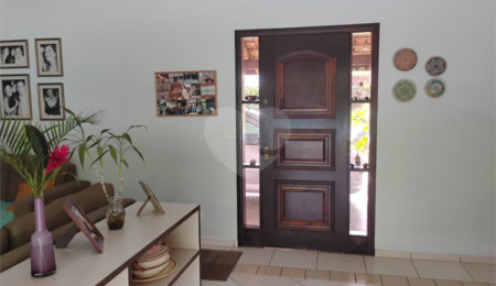 Casa à venda com 3 quartos, sendo 1 suíte,  em Vila Suissa, Mogi das Cruzes, SP