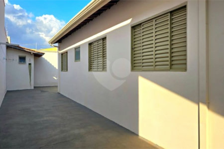 Casa à venda com 3 quartos em Jardim Roberto Selmi Dei, Araraquara, SP