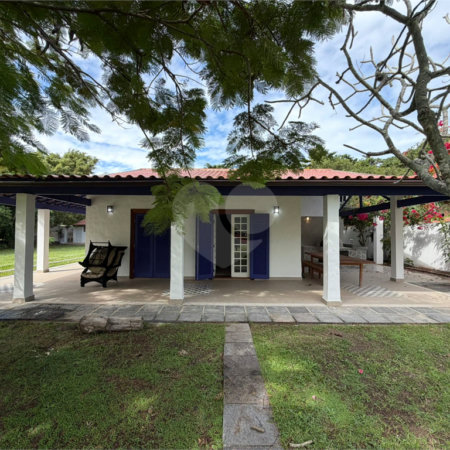 Casa à venda com 4 quartos, sendo 2 suítes, em Ogiva, Cabo Frio, RJ