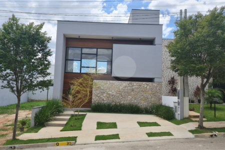 Casa à venda com 1 suíte no condomínio Terras de São Francisco, Sorocaba - SP