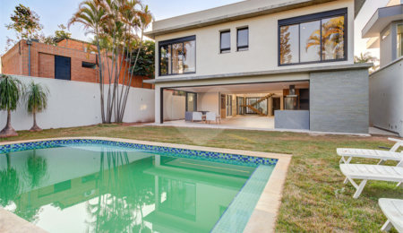 Casa à venda com 3 suítes em Granja Julieta, São Paulo, SP